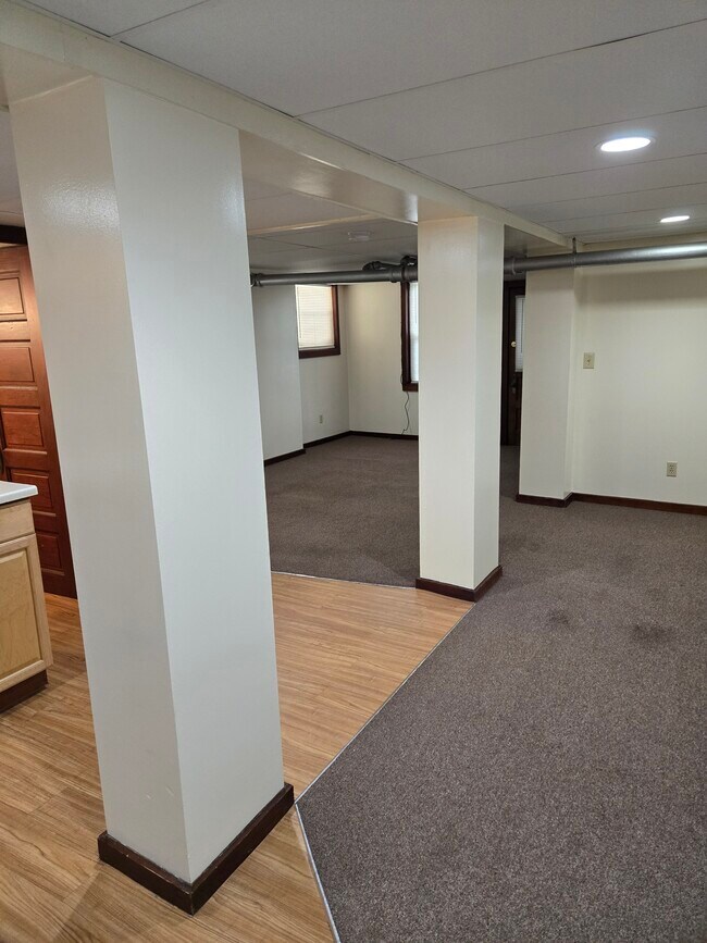 Foto del edificio - 535 Maple Ave