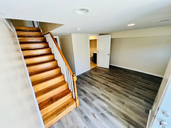 Foto del edificio - 7445 Rhoads St