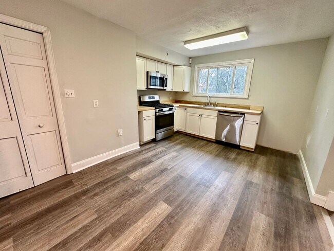 Photo - 1825 Rialto St House