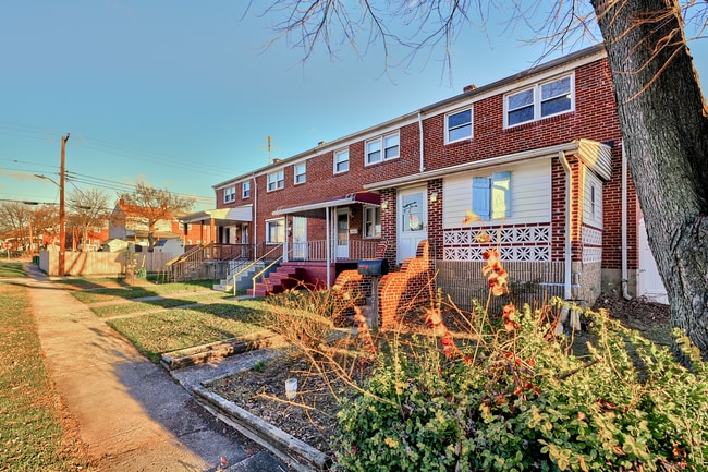 Building Photo - 1421 Hopewell Ave