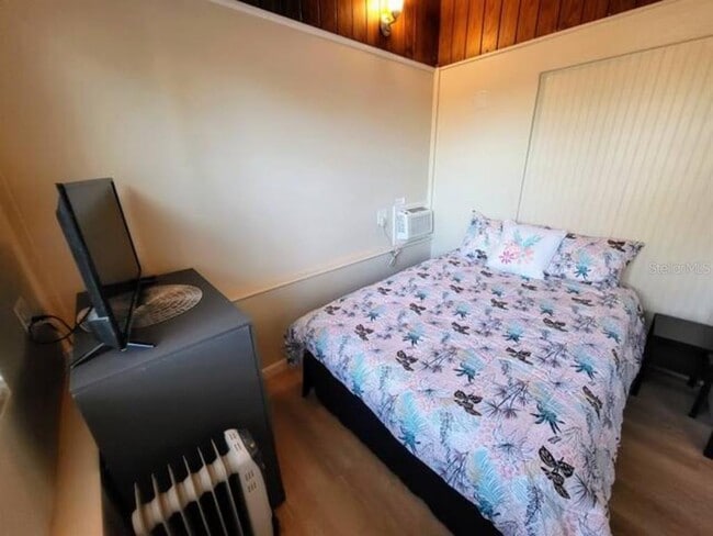 Foto del edificio - 6267 Hampton Dr N