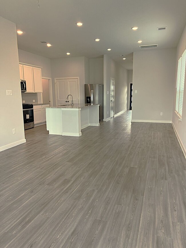 Foto del edificio - Like New in Bridgeland!!!