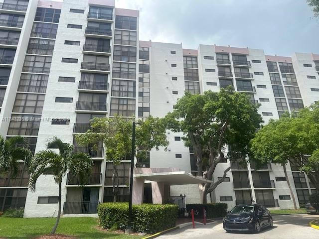 Primary Photo - 17021 N Bay Rd