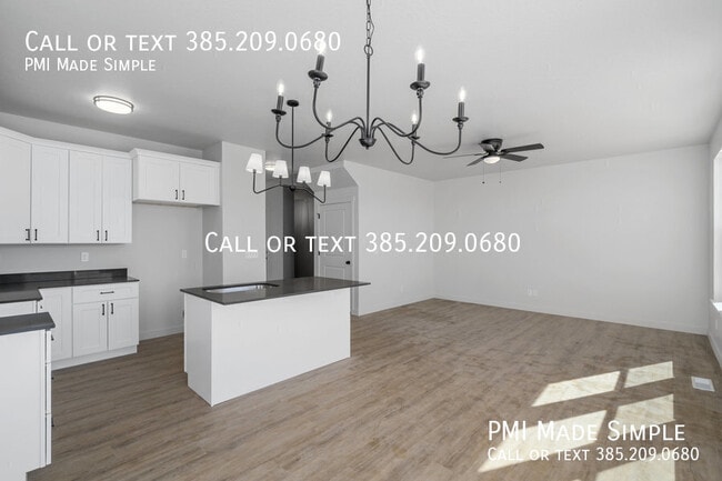 Building Photo - 65 1320 N