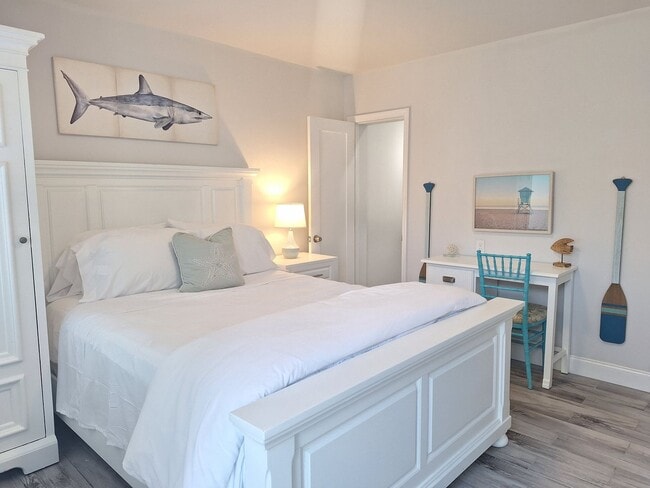 Building Photo - LONG TERM FURNISHED EFFICIENCY-ALL UTILITE...