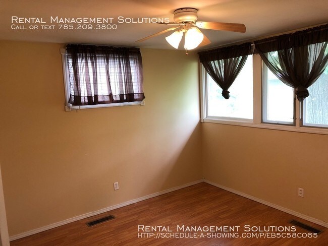 Building Photo - 1425 SW Caledon- 3BED/1BATH