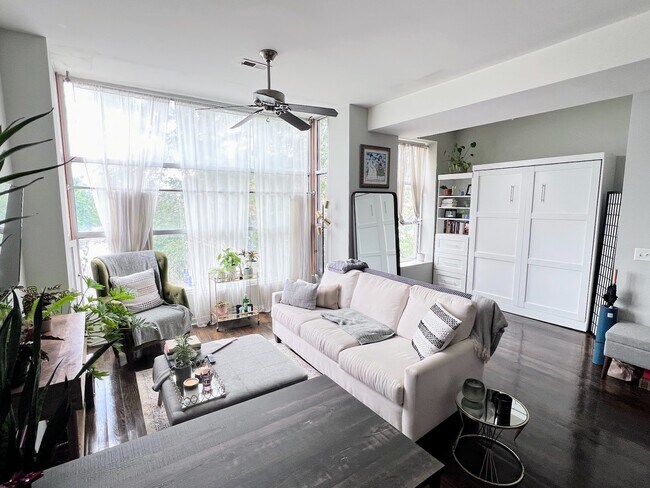 Foto del edificio - 2824 W Armitage Ave