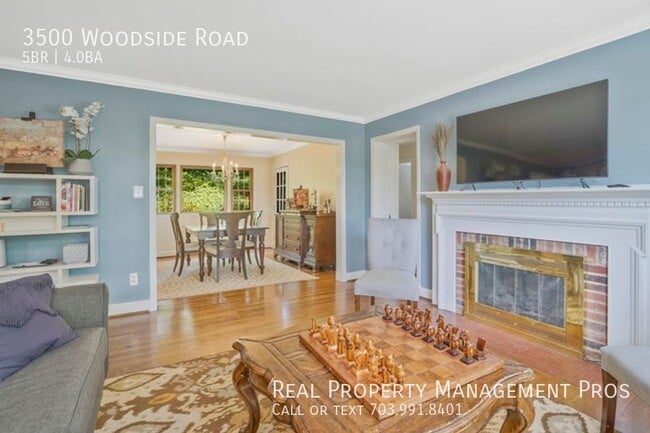 Building Photo - RARLEY AVAILABLE WILTON WOODS ESTATE - 5 B...