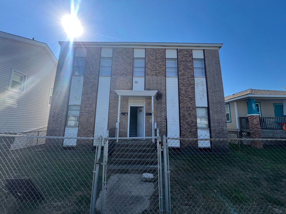 Primary Photo - Three bedroom Upstairs Duplex