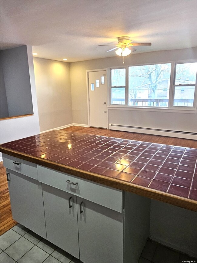 Building Photo - 359 Mayflower Ave