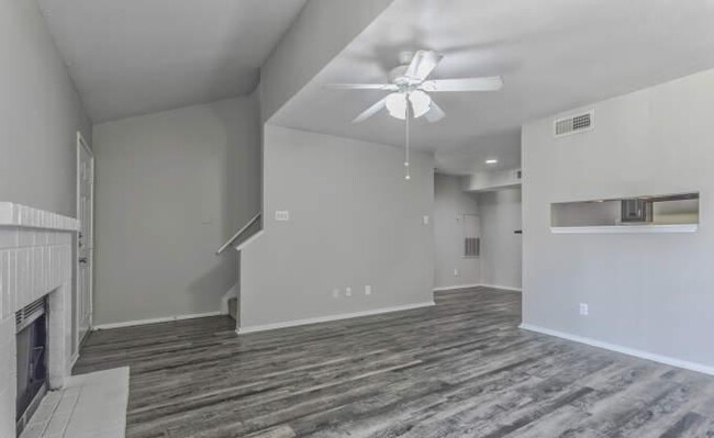 Building Photo - 1 bedroom in Irving TX 75063
