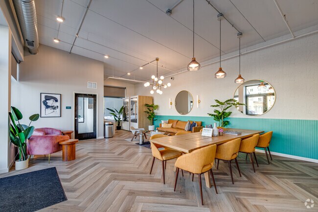 Work-from-home sala de estar - Beyond Woodbury