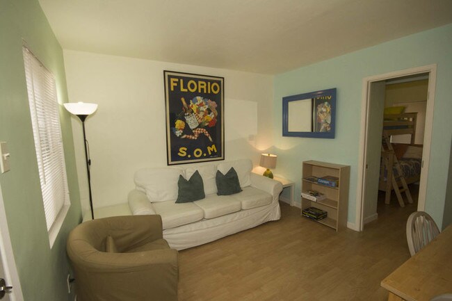 Building Photo - 3675-3679 Bayside Ln