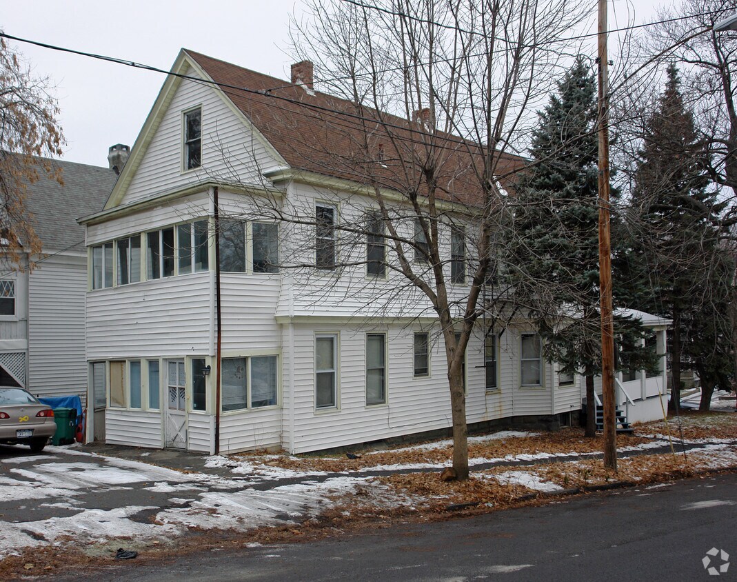 Building Photo - 866 Union St