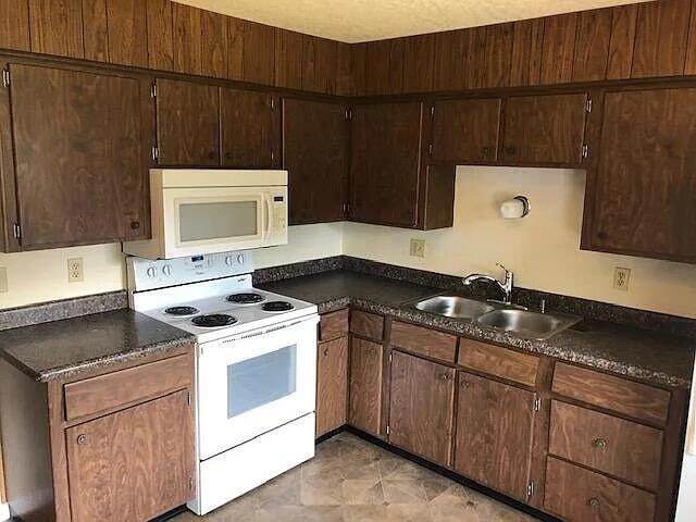 Building Photo - 12631 W Michigan Ave