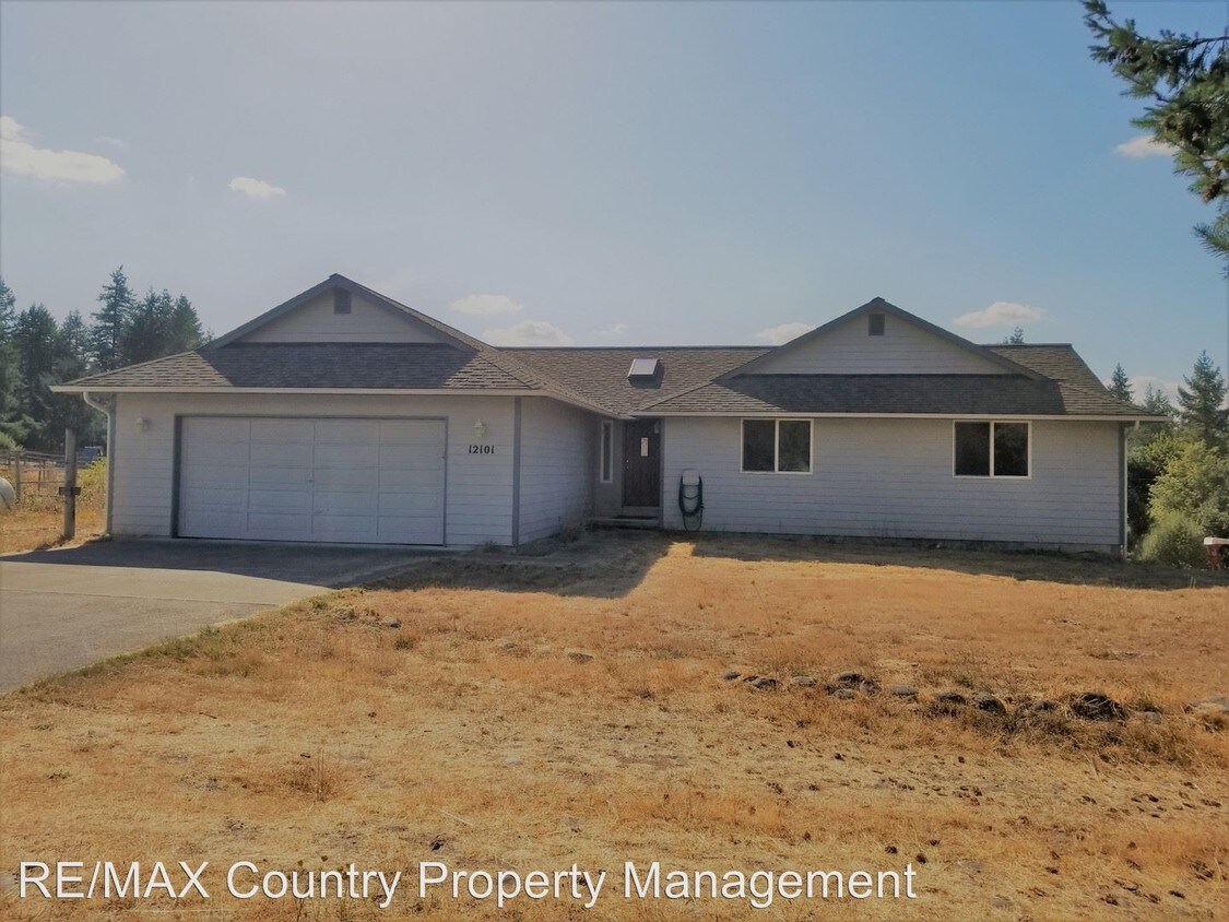 Primary Photo - 3 br, 2.5 bath House - 12101 Estate Ln SE