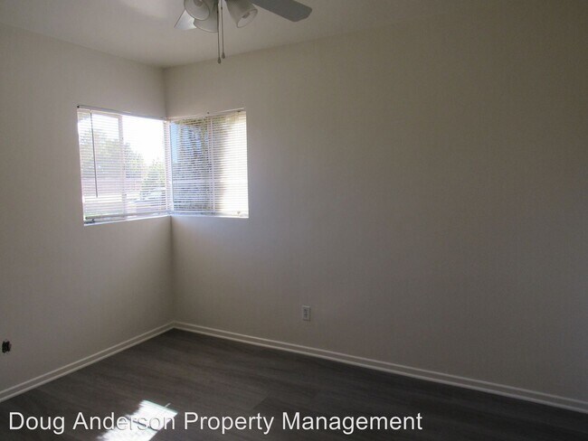 Foto del edificio - 4024 W Ave L