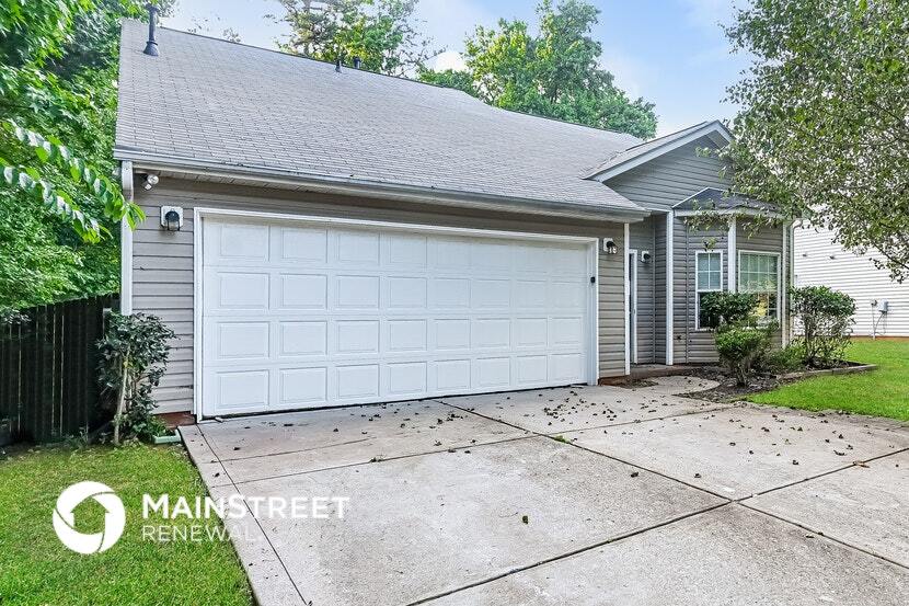 Foto principal - 4335 Looking Glass Ln