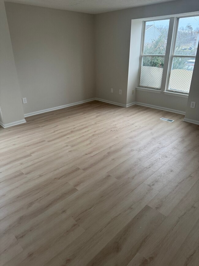 Building Photo - 15125 Arum Pl