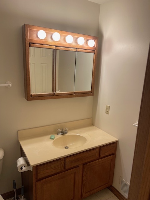 Bathroom 2 - 122 Pennsylvania Ave