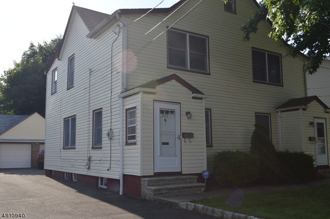 Foto del edificio - 207 N 16th St