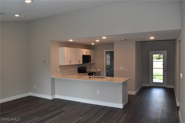 Building Photo - 5572 Carso Terrace