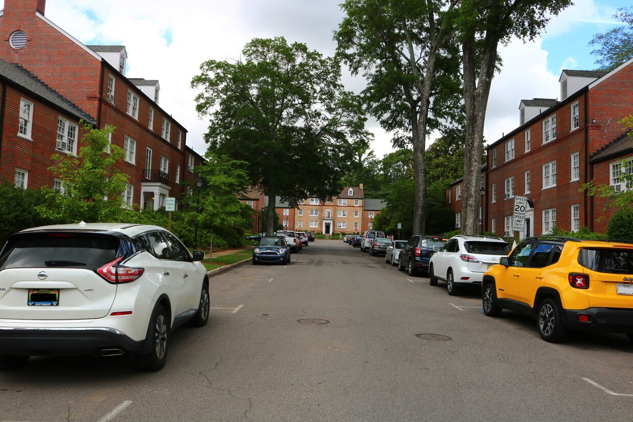 2842 Thornhill Rd, Mountain Brook, AL 35213 Apartments in Mountain