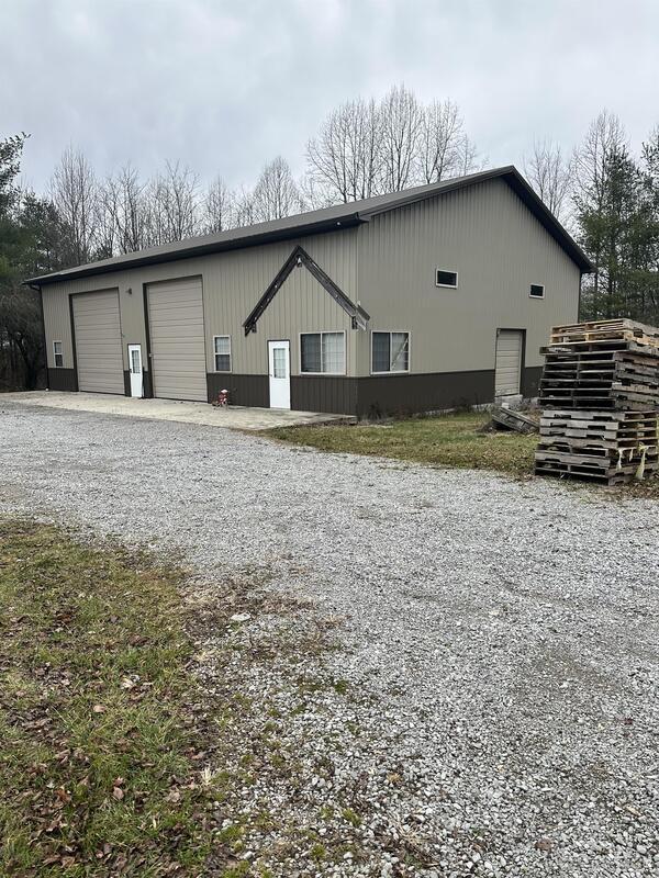 Building Photo - 3618 Plateau Rd