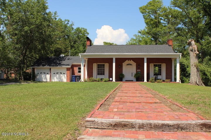 Foto principal - 406 Woodland Dr