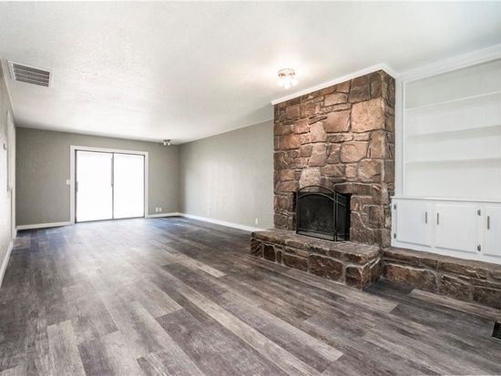 Foto principal - 10605 White Oak Canyon Rd