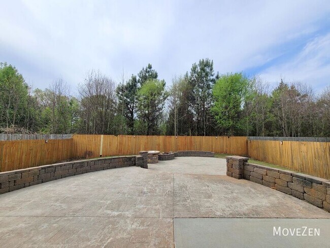 Foto del edificio - 7136 Pitzer Dr