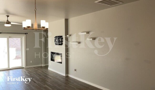 Foto del edificio - 612 NW 182nd St