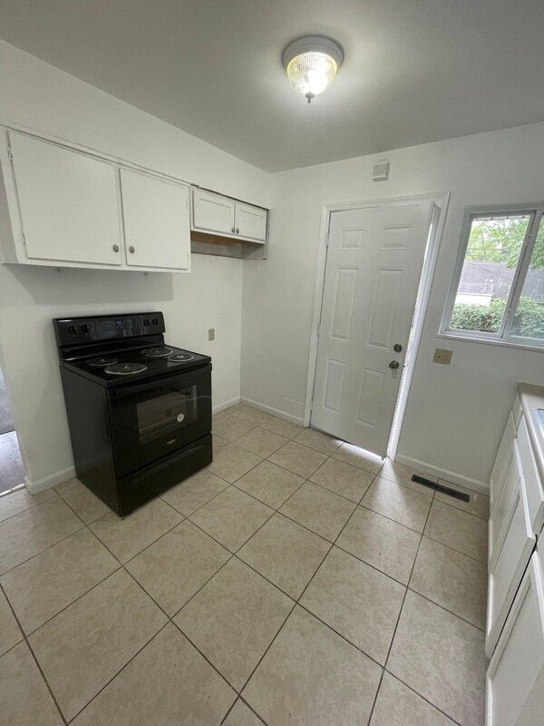 Foto del edificio - 2394 Brentnell Ave