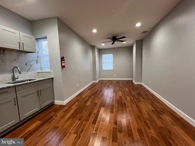 Foto del edificio - 4949 Olive St