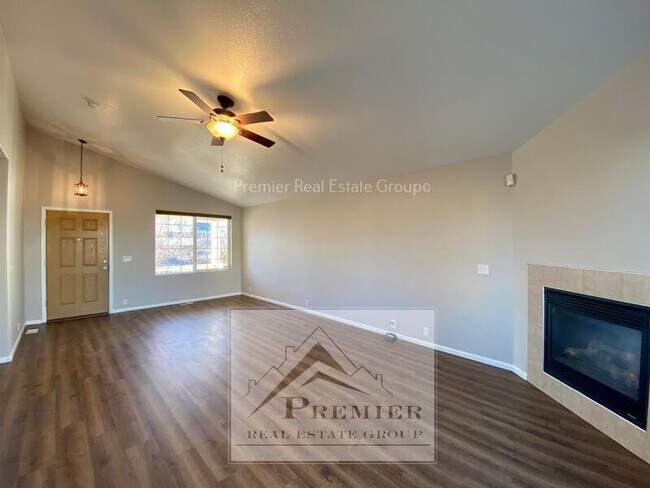 Building Photo - 7251 Bentwater Dr