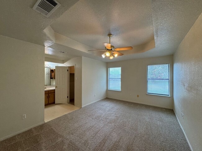 Building Photo - 208 W Blancas Dr