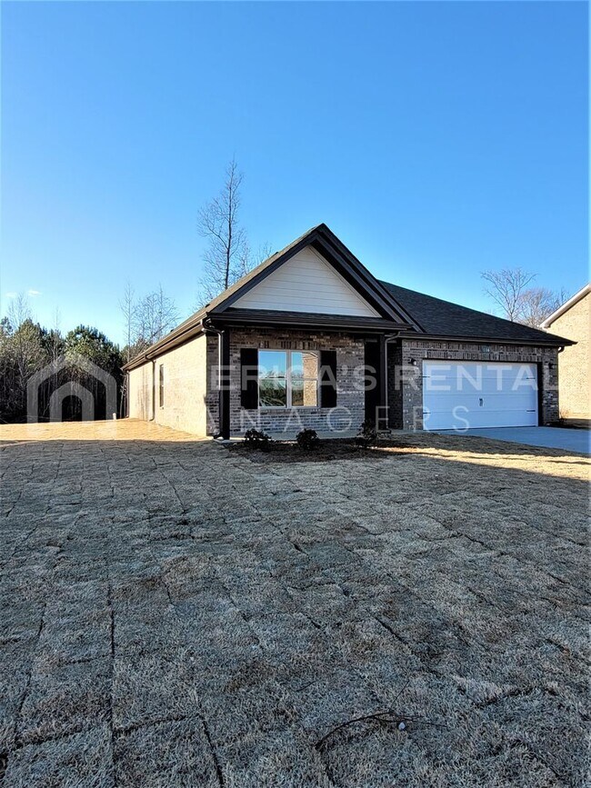 Foto del edificio - Home for Rent in New Market, AL!!! Availab...
