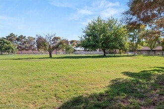 Building Photo - 7330 N Rainbow Blvd