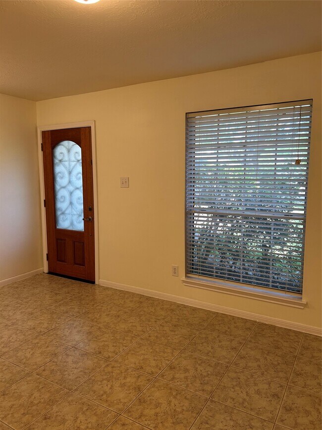 Foto del edificio - 3601 Colleen Meadows Cir