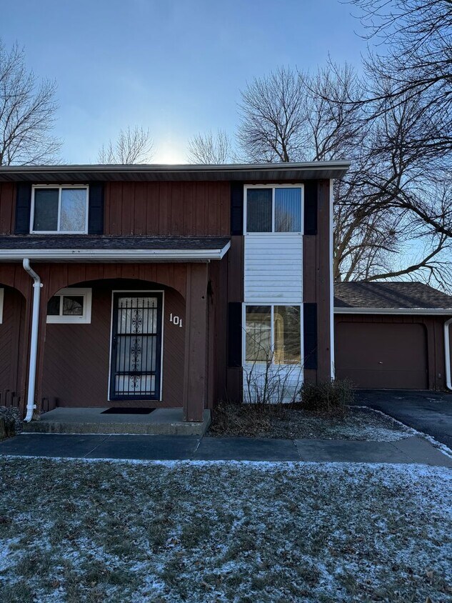 Primary Photo - Opal Townhomes