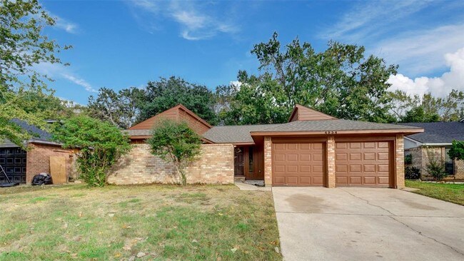 Building Photo - 4934 Pine Cliff Dr