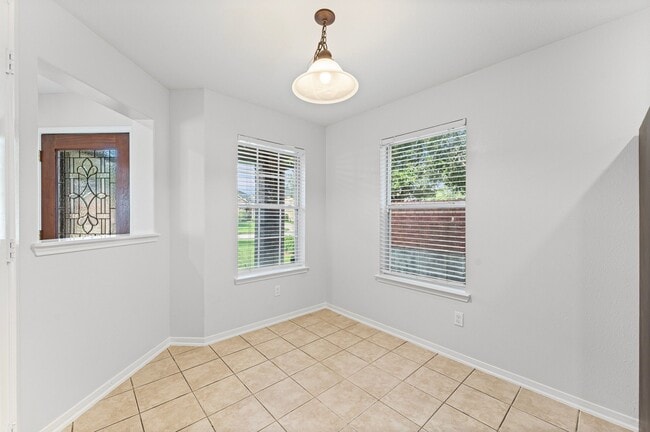 Foto del edificio - 14723 Boldere Ln