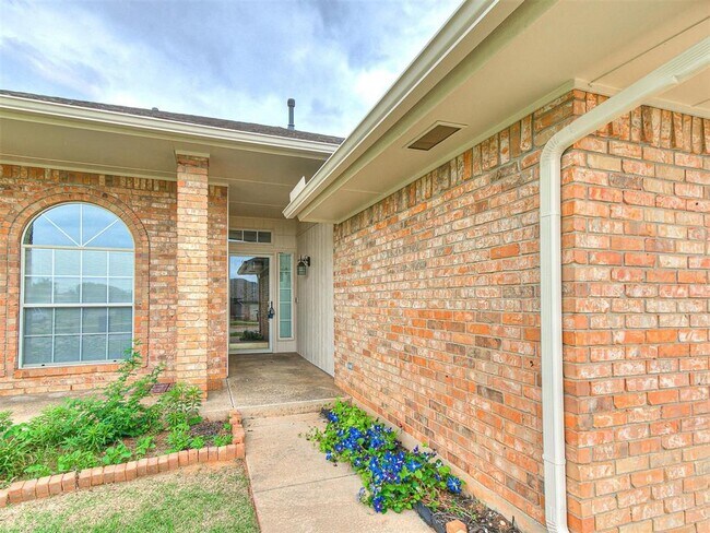 Building Photo - 2700 NW 161st Cir