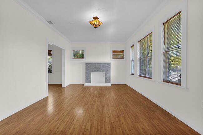 Foto del edificio - 126 NW 48th St