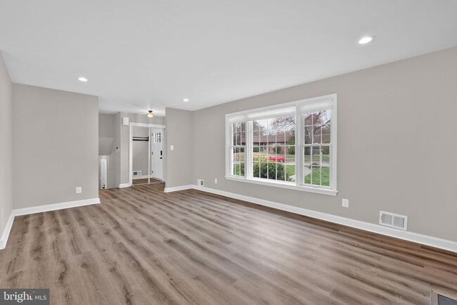 Building Photo - 2215 Lida Ct