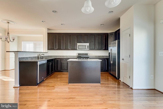 Building Photo - 22730 Parkland Farms Terrace