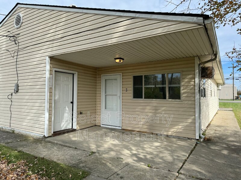7608 Bluffton Rd Unit apt 3, Fort Wayne, IN 46809 Condo for Rent in