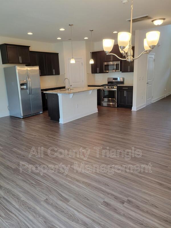 Building Photo - 1112 Apogee Dr