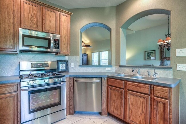 Building Photo - 66 W Spindle Tree Cir