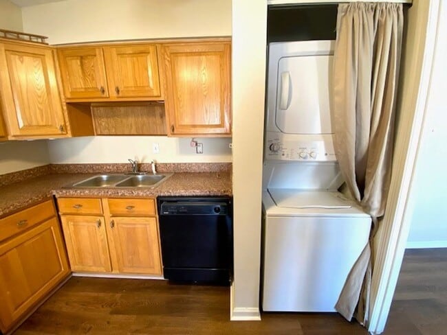 Foto del edificio - Two Bedroom Condo on 2nd Floor